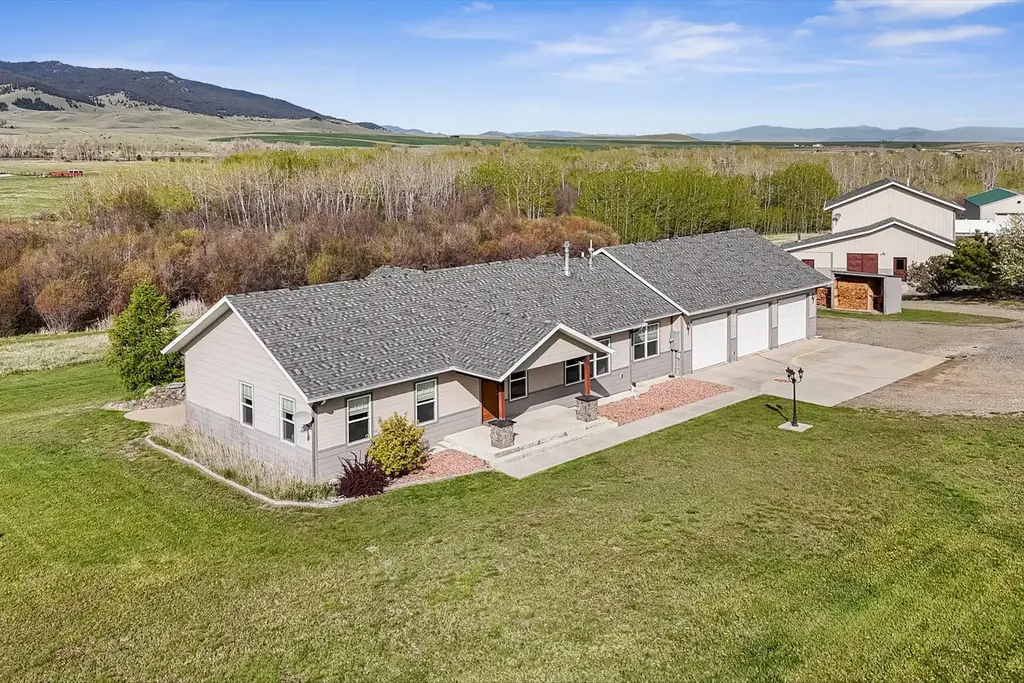 5944 Us Highway 287, East Helena