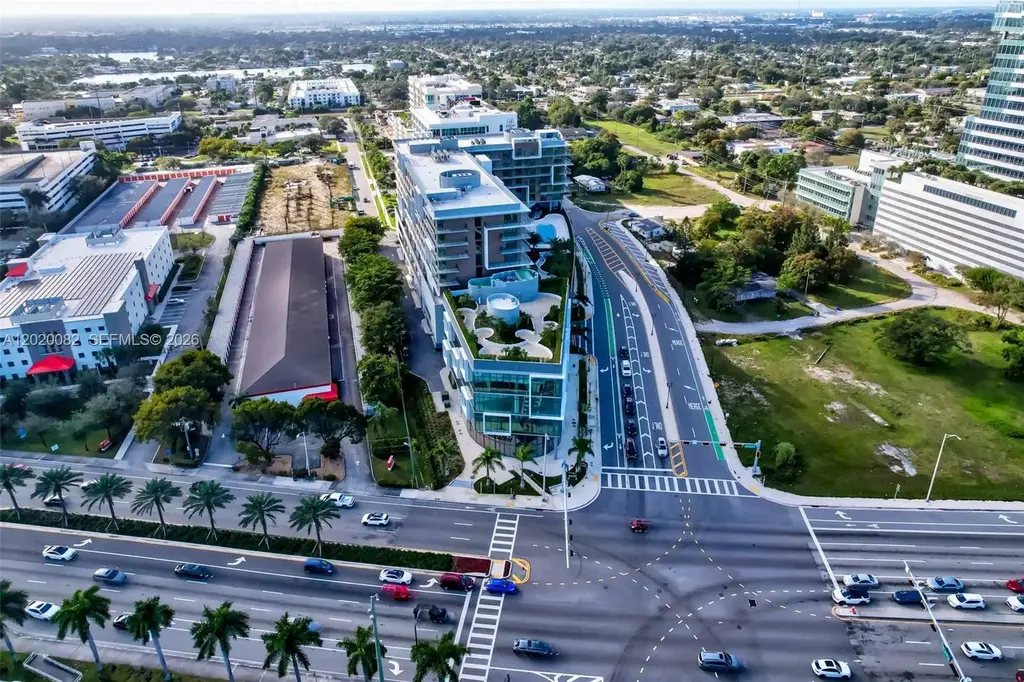 21290 Biscayne 412, Aventura