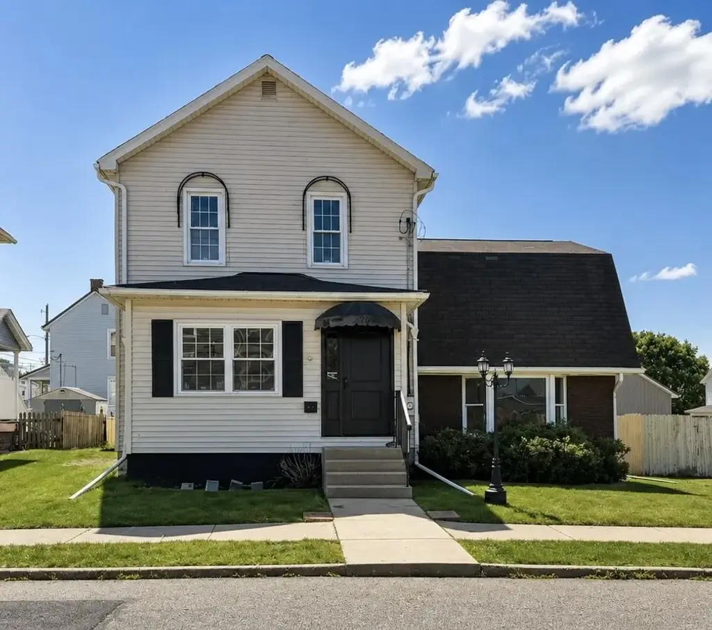 213 College Street , Ellwood City