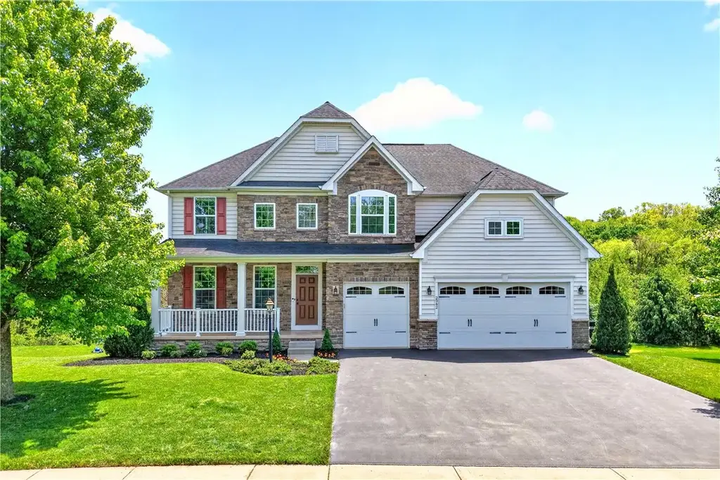 2942 Cross Creek Court , Hampton