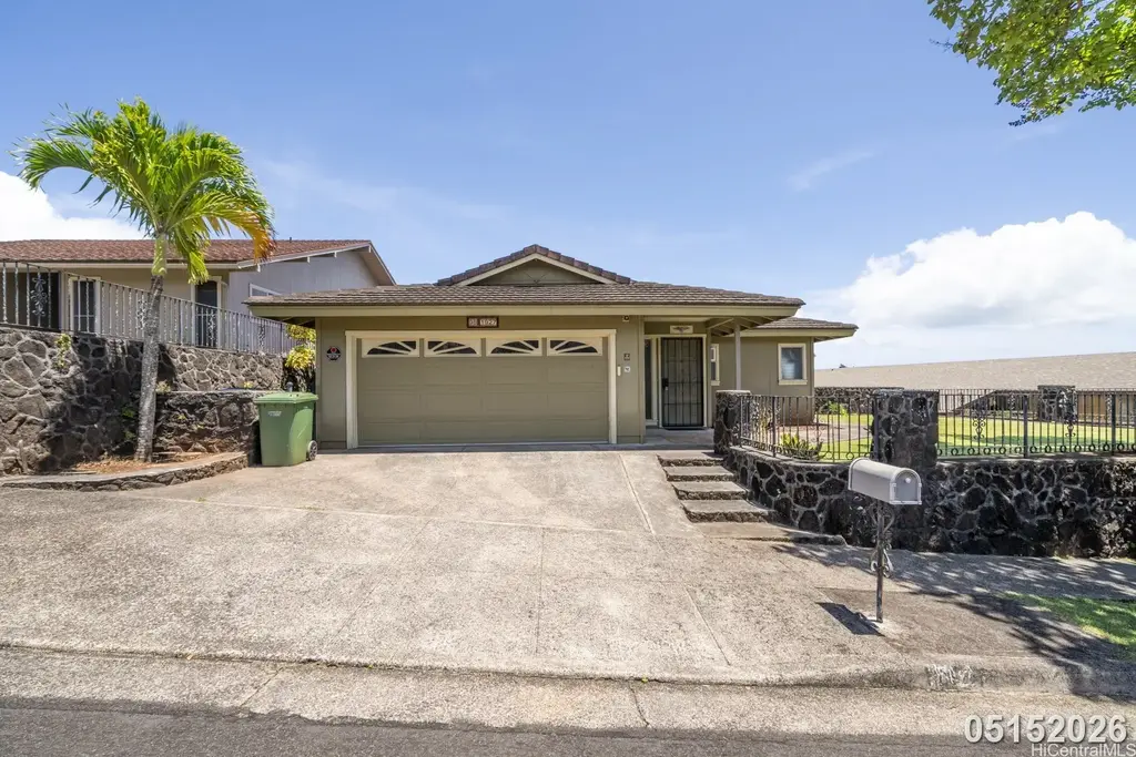 98-1927 Wilou Street, Aiea