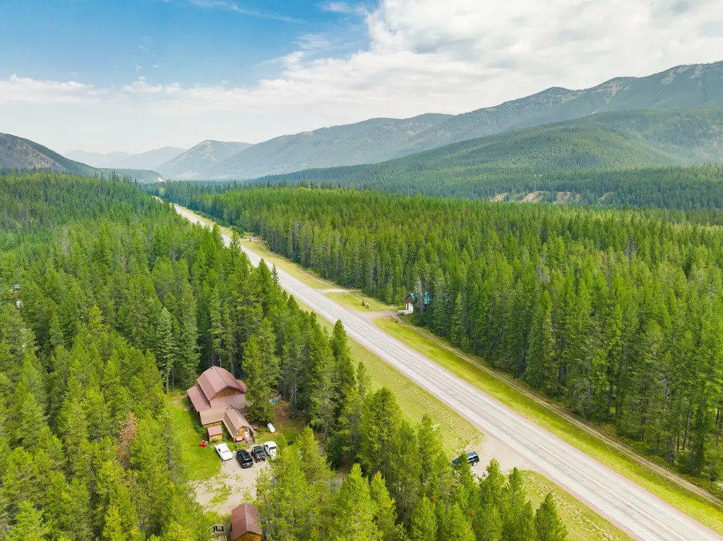 14715 Us Highway 2 E, Essex