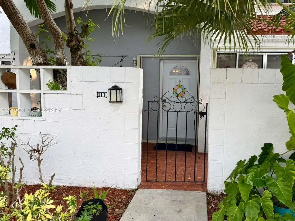 20937 Bay Ct 111-1, Aventura