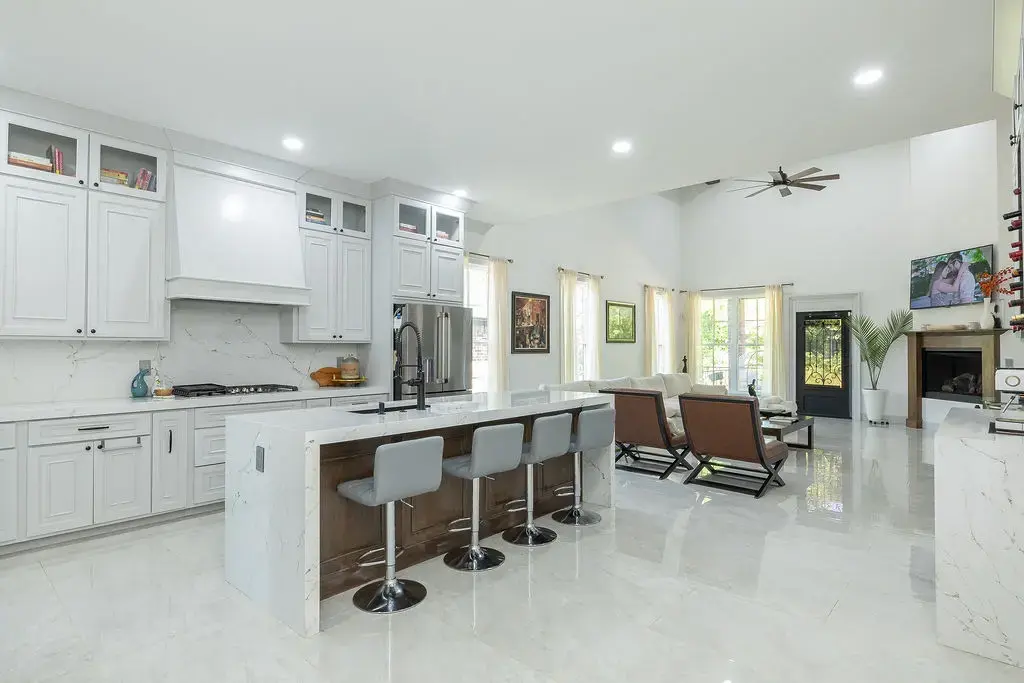 2504 N Crossover Road, Fayetteville