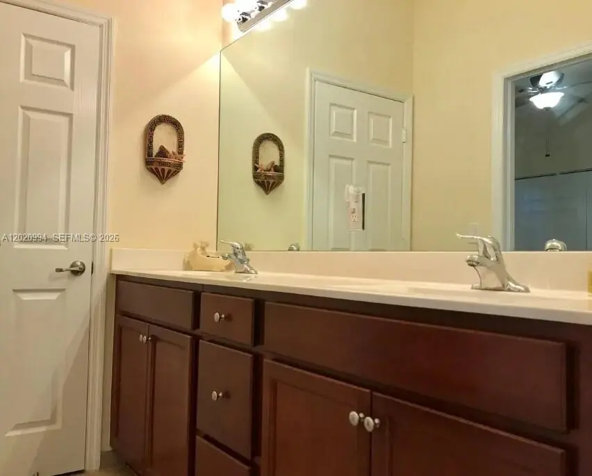 3 of 3 - 5919 Nw 56th Place, Tamarac, FL