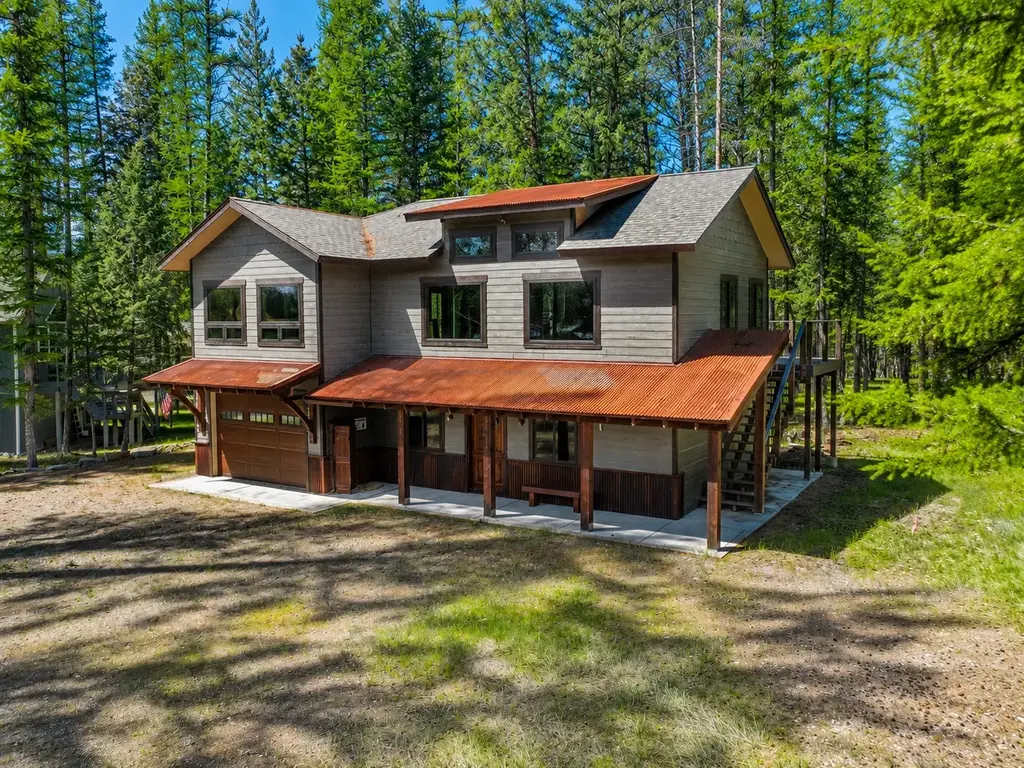 321 Forest Loop, Eureka
