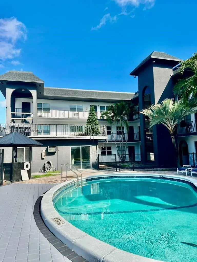 2 of 12 - 1100 Ne 9th Avenue #305, Fort Lauderdale, FL