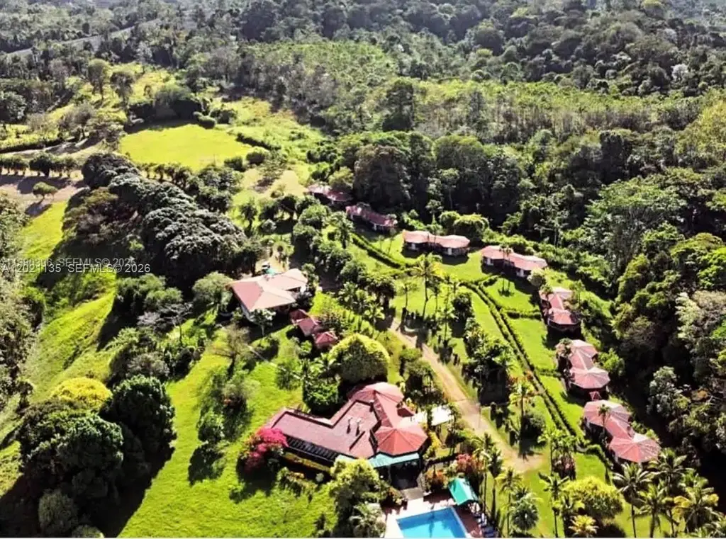 Santa Teresa Del Curtis S Hotel Monte Escondido 2 Km. Norte De La Escuela Sa, San Jose
