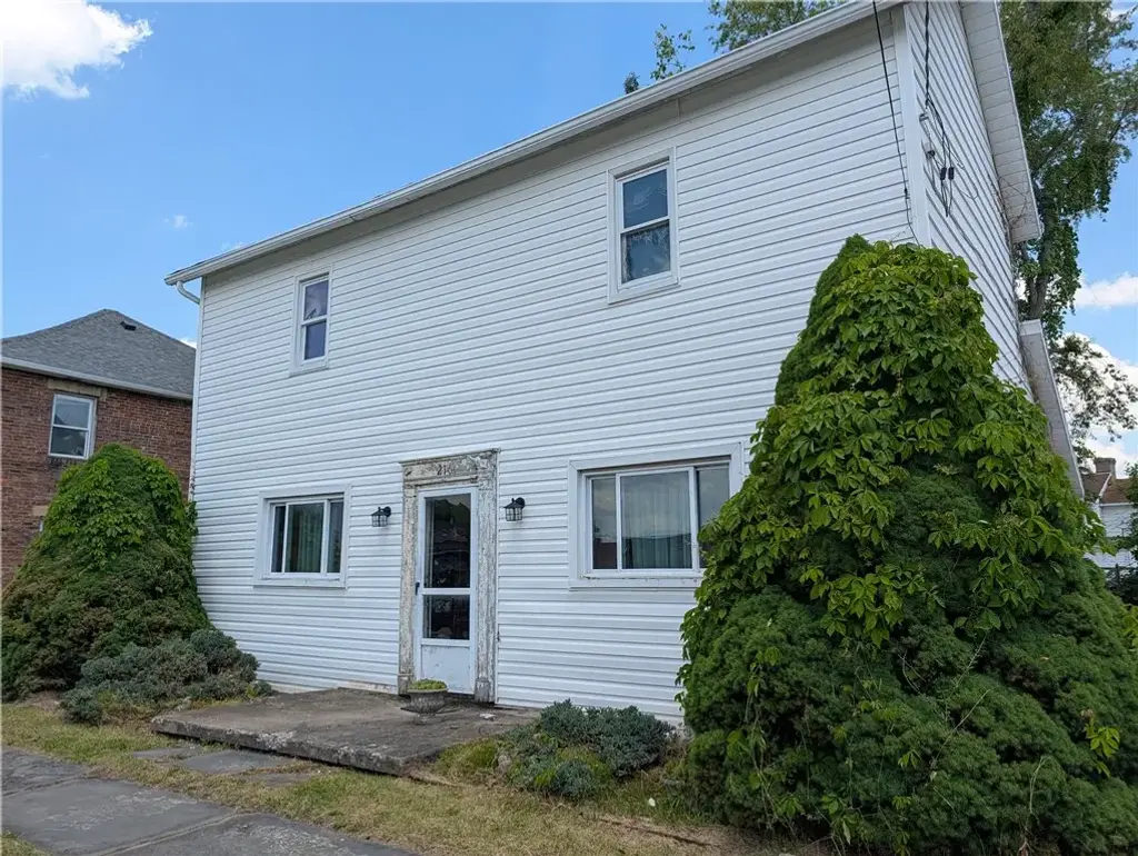 216 Wayne Street , Roscoe