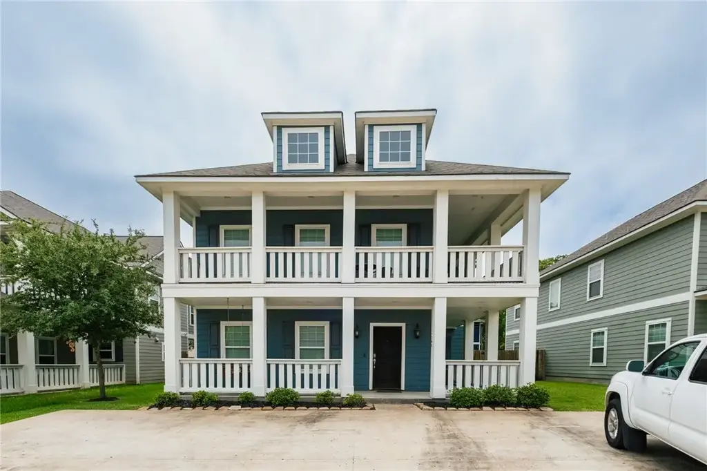 4208 Oaklawn Street, Bryan