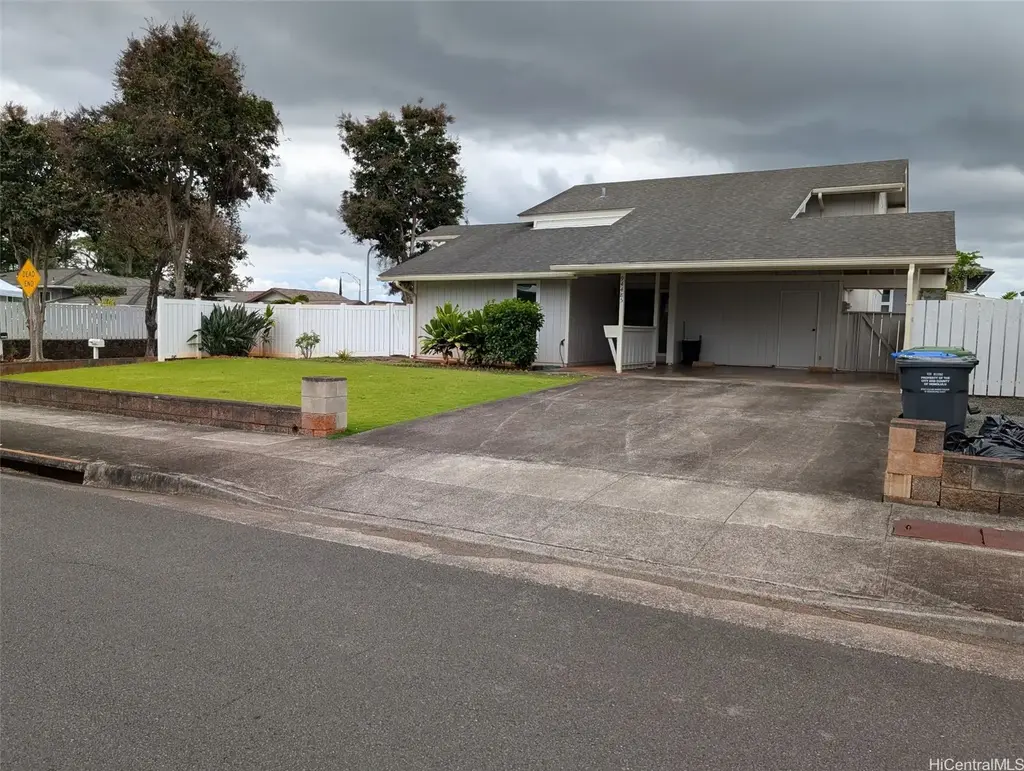 94-485 Holaniku Street, Mililani