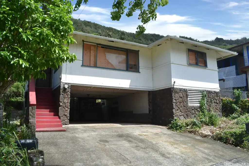 2416 Naai Street, Honolulu