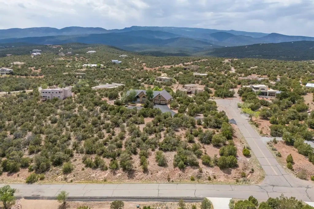 1 Tigua Court, Sandia Park