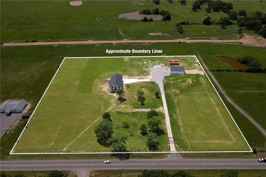 13917 Highway 82, Tahlequah