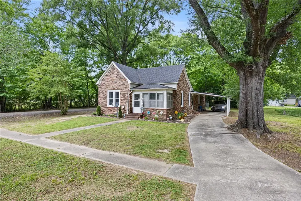 405 Ne 3rd Street, Atkins