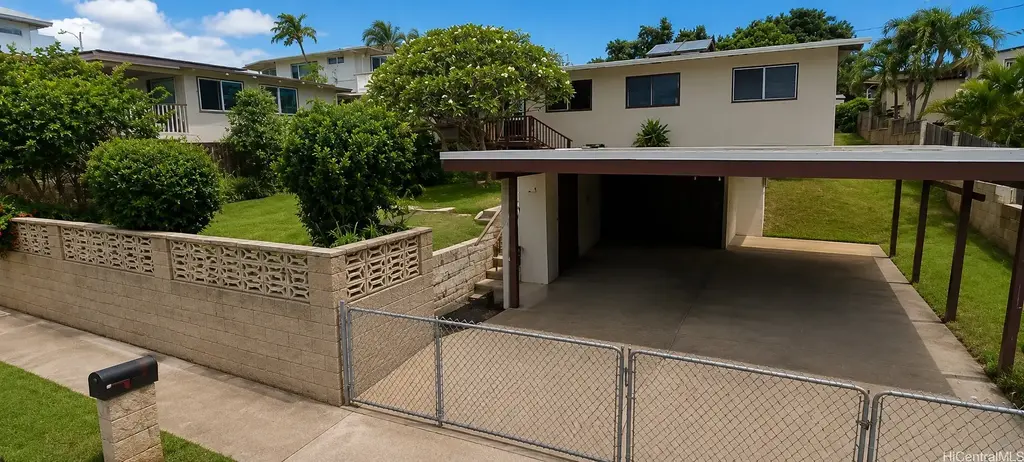 92-304 Akaula Street, Kapolei