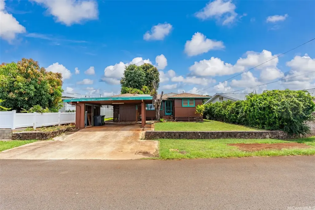1479 Noelani Street, Pearl City