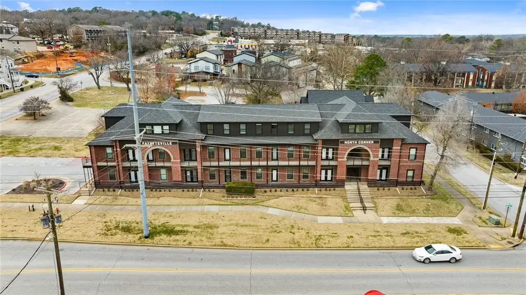1115 N Leverett Avenue 303, Fayetteville