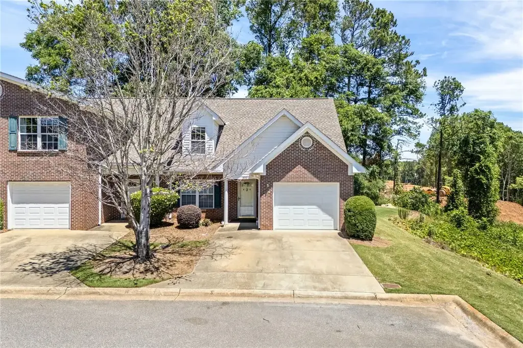 2428 E University Dr 902, Auburn