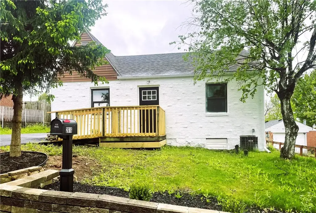 2616 Kenview Drive , Lower Burrell