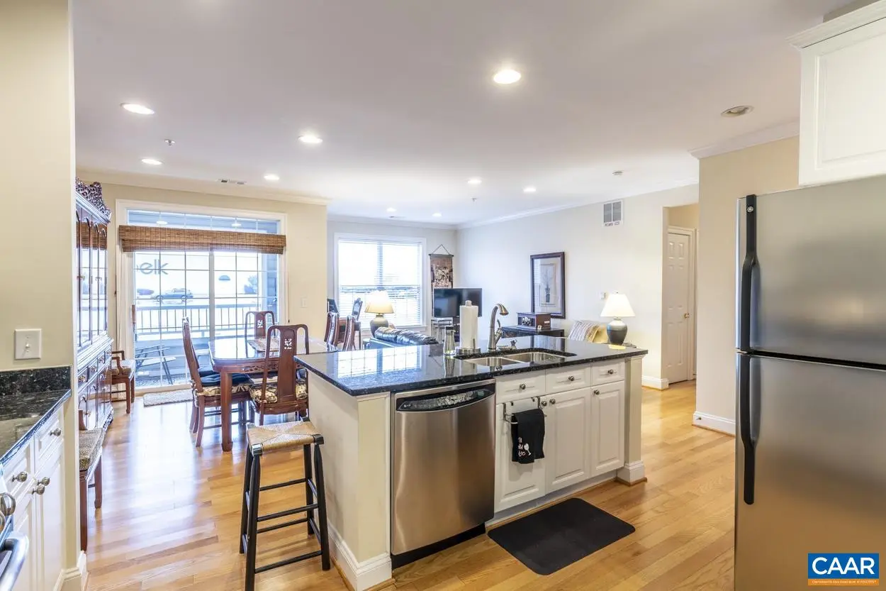 1051 Glenwood Station Ln 104, Charlottesville