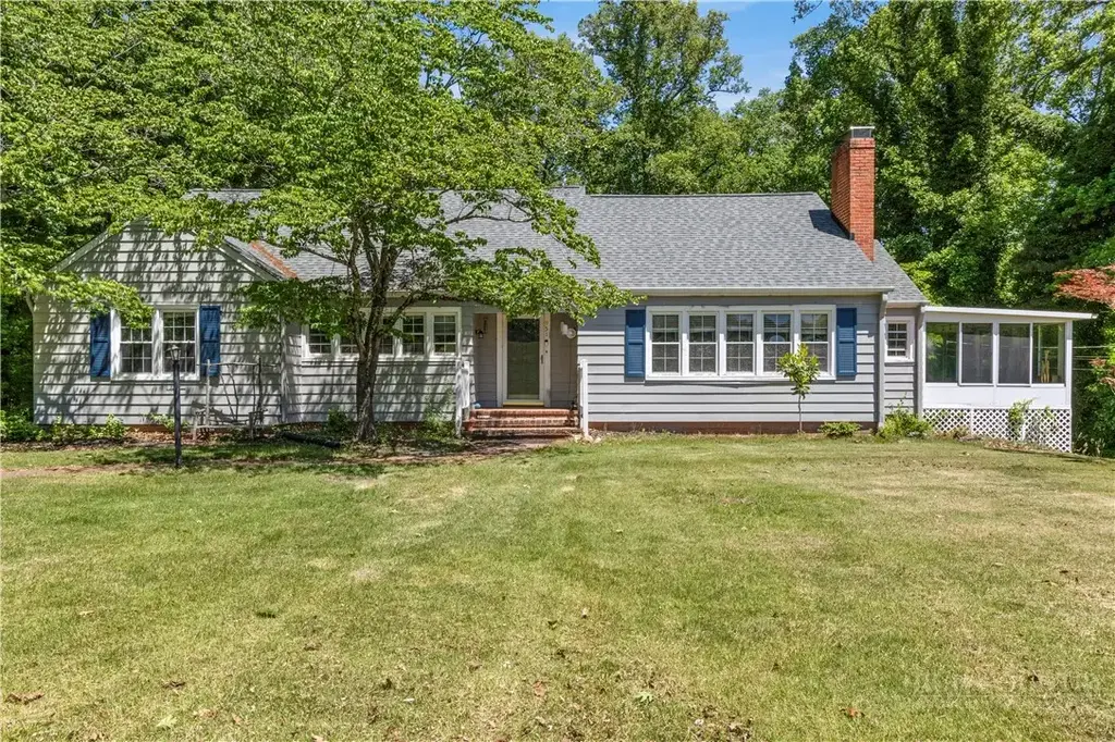 951 Dodson Mill Road, Pilot Mountain