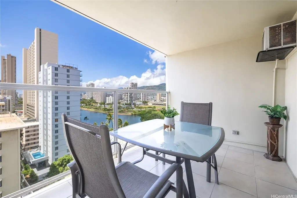 (unit #1514) 445 Seaside Avenue, Honolulu