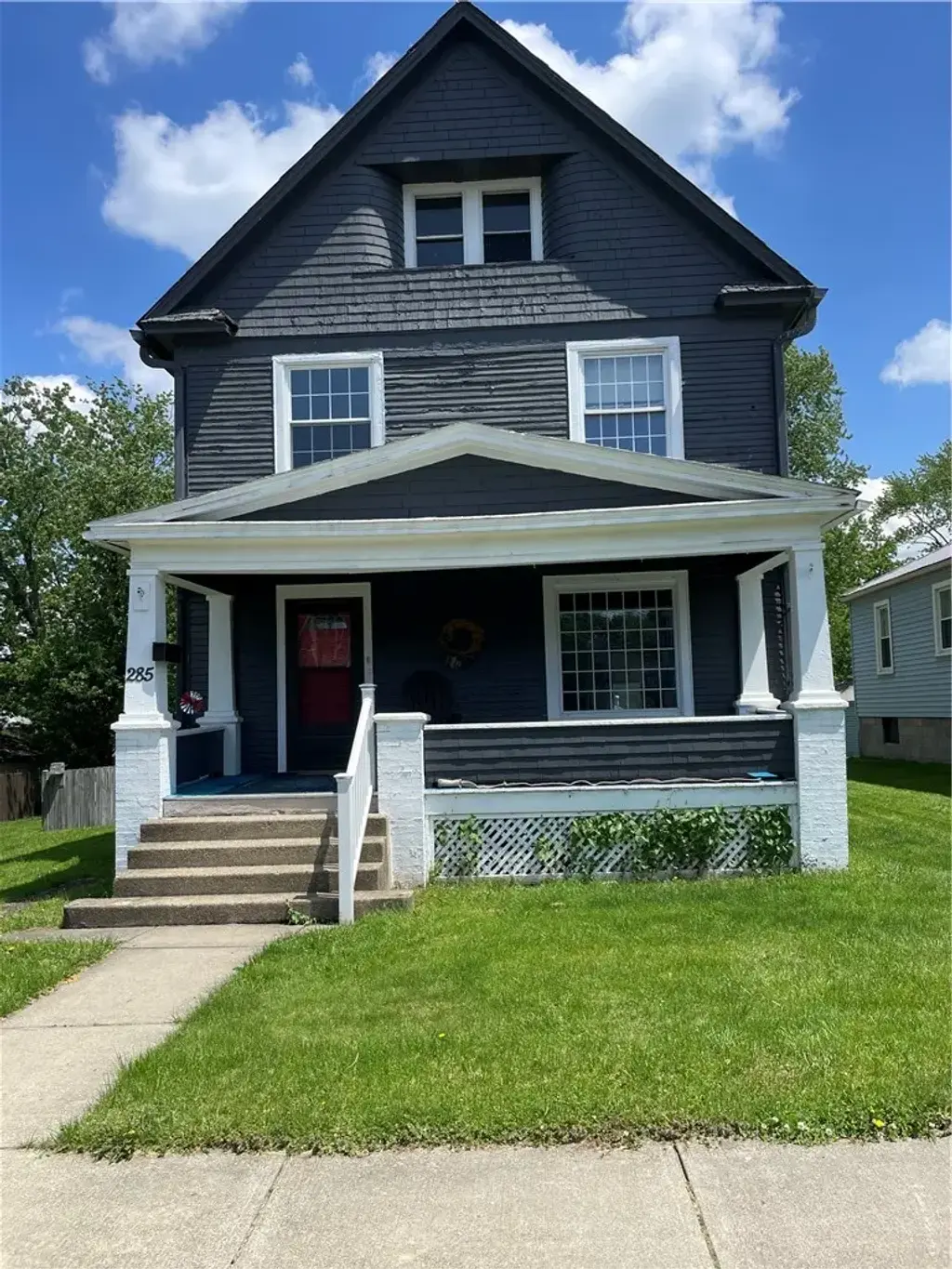 285 Sherman, Sharon