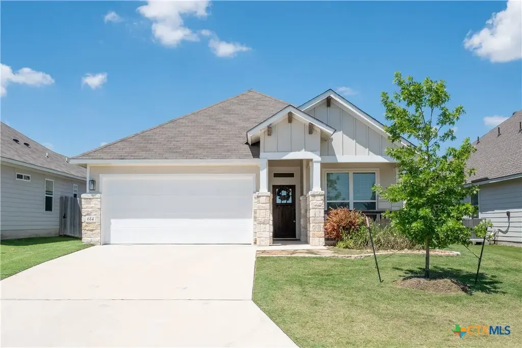614 Seven Springs Drive, Temple
