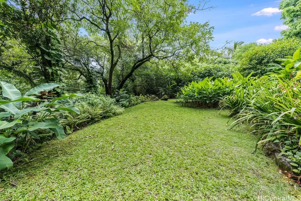 3242 Pelekane Drive, Honolulu