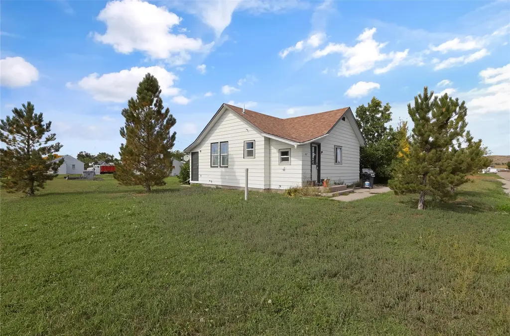 407 Liberty Avenue, Shelby