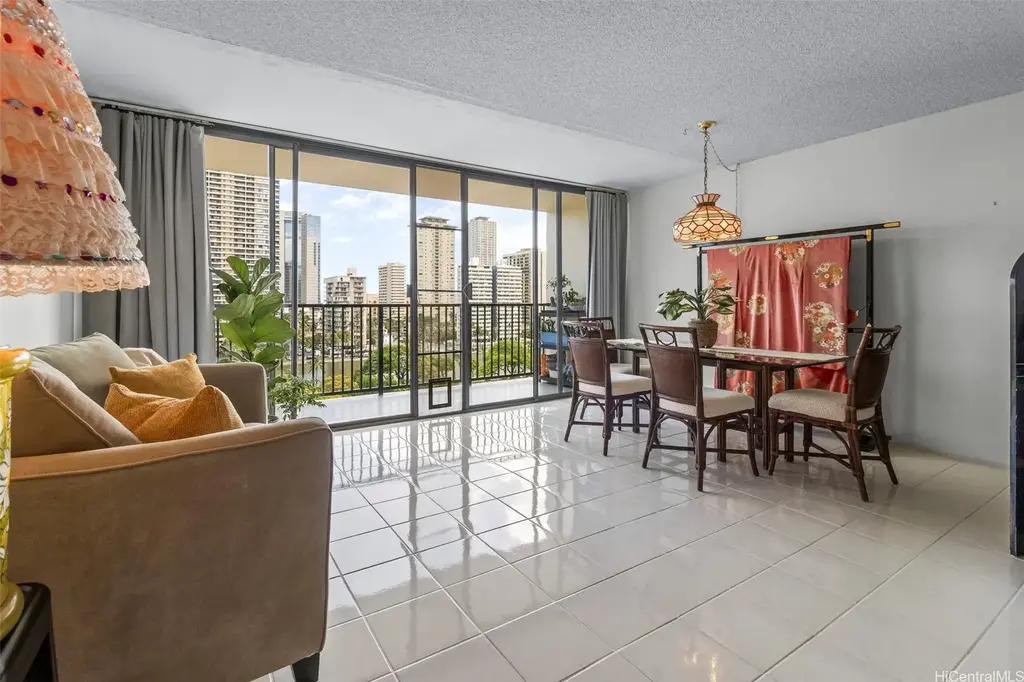 (unit #1006) 2444 Hihiwai Street, Honolulu
