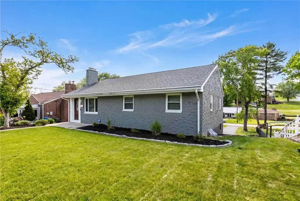 4952 Mcanulty Road , Whitehall