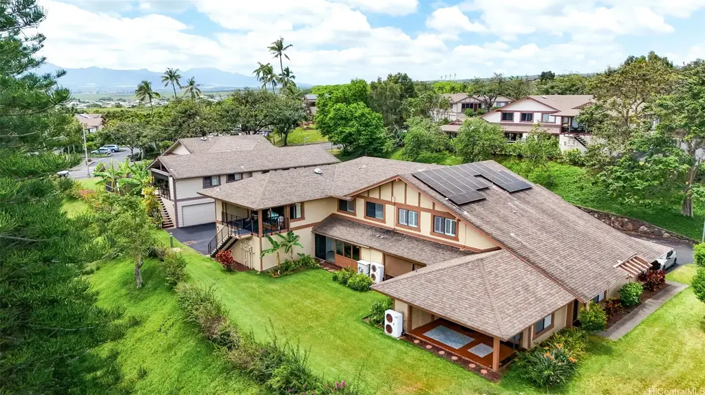 98-1731 Kaahumanu Street # 33c, Aiea