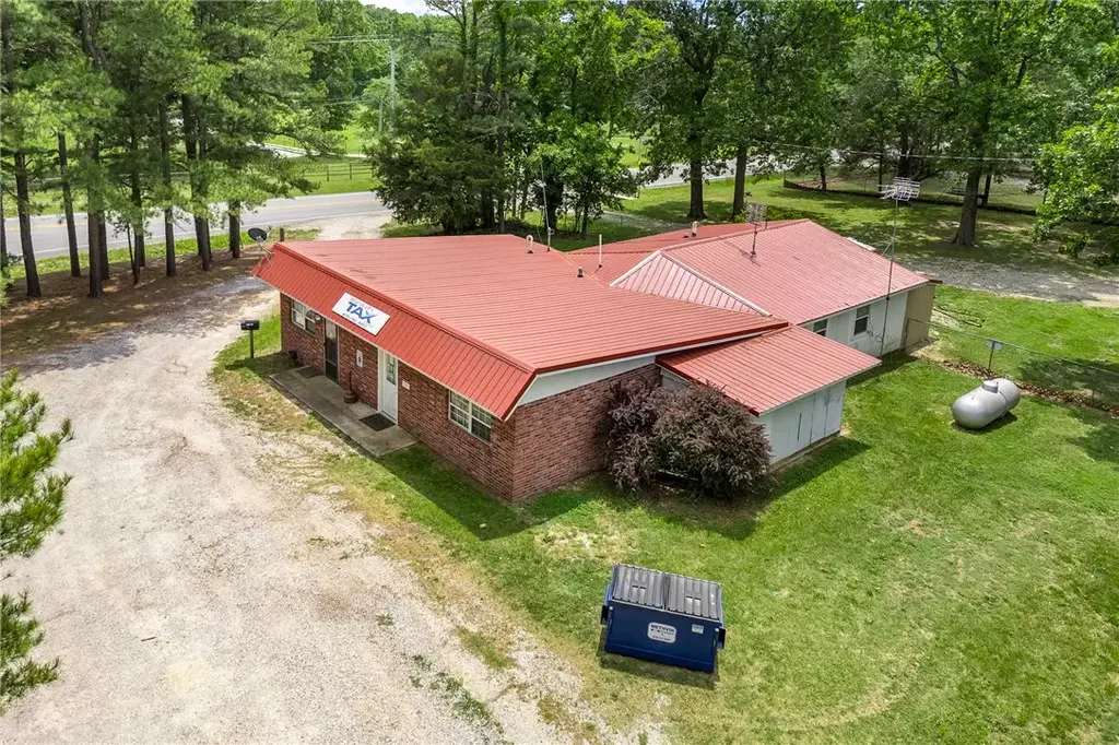 10381 N 7 Highway, Harrison