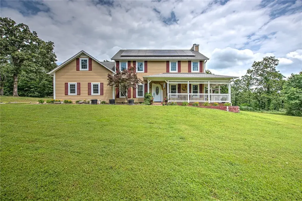 3803 S Sumac Road, Siloam Springs
