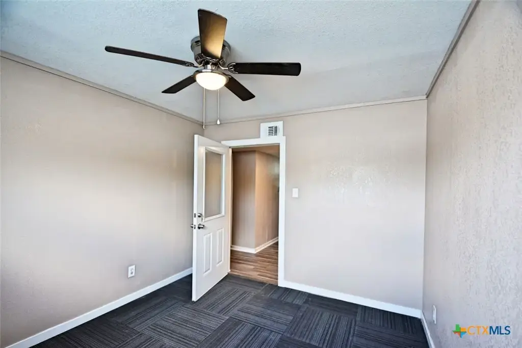 1111 N Walnut Avenue 305, New Braunfels