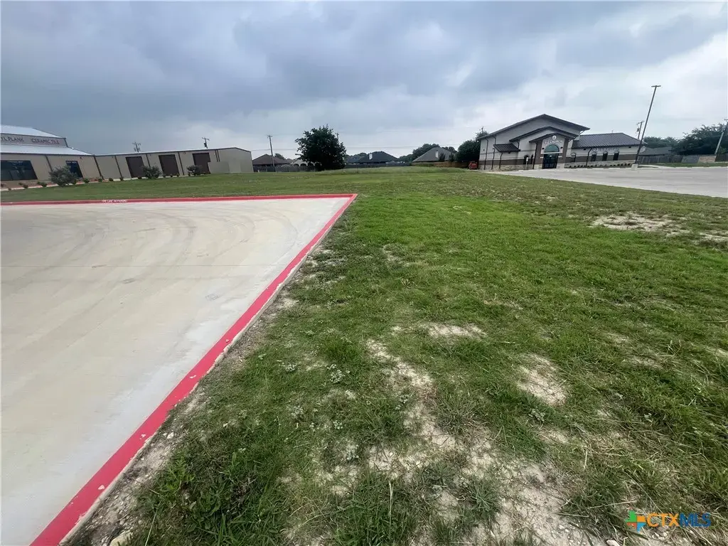 1801 E Elms Road, Killeen