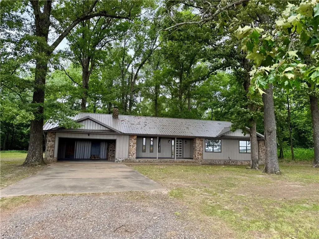 411 Senko Road, 