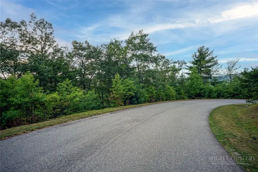 352 Pepperroot Road, Boone