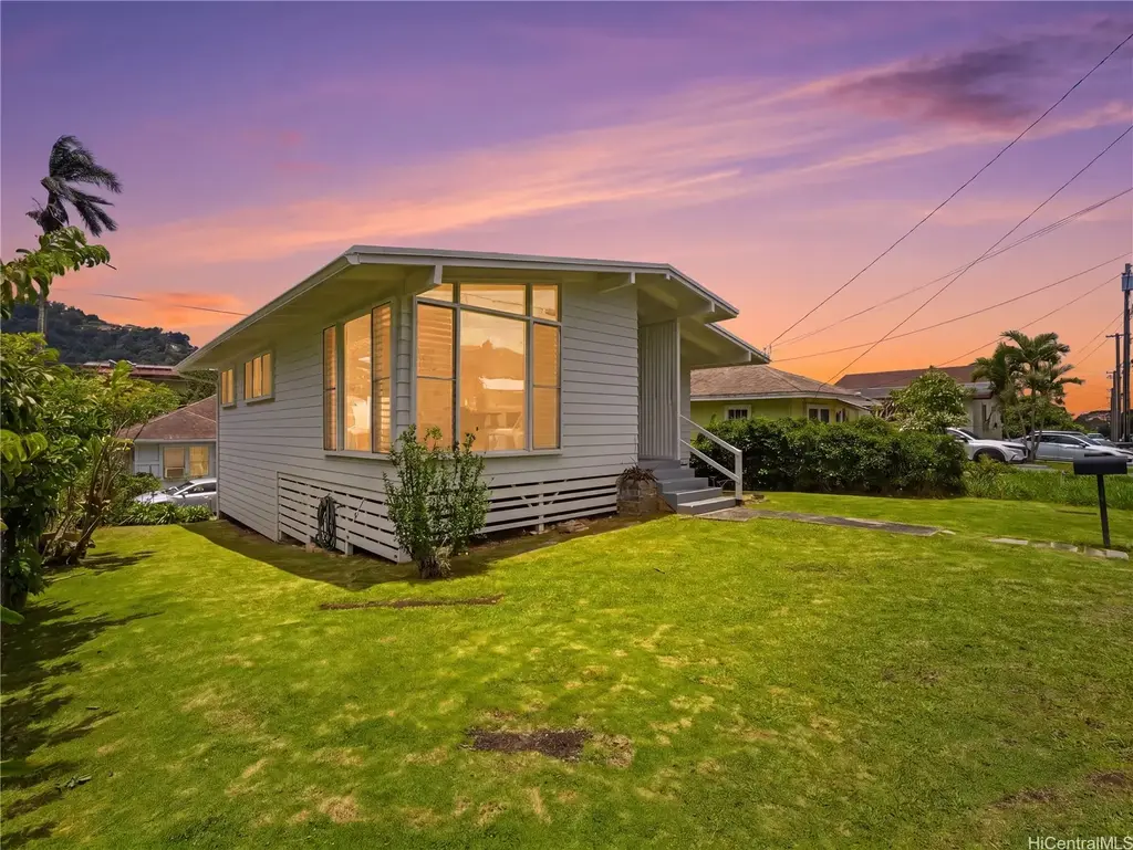 2631 Namauu Drive, Honolulu