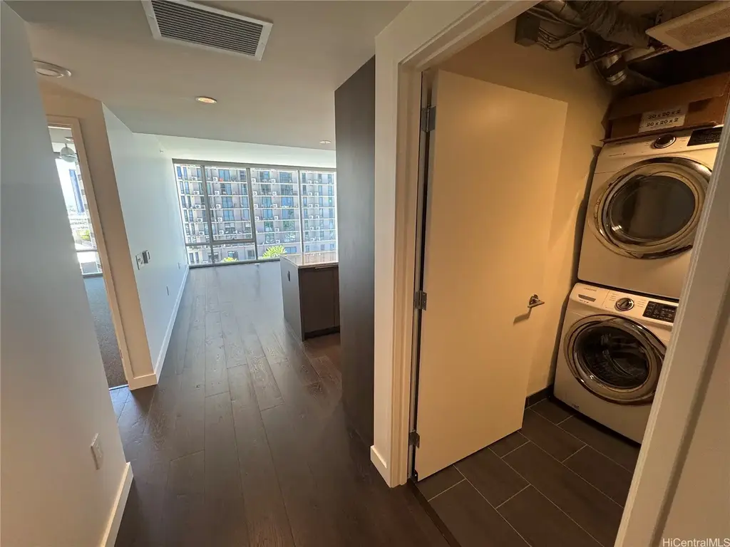 1001 Queen Street # 1003, Honolulu