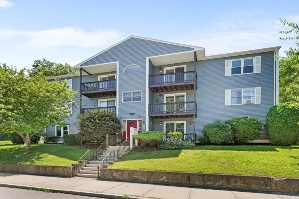 283 Privilege St # 4, Woonsocket