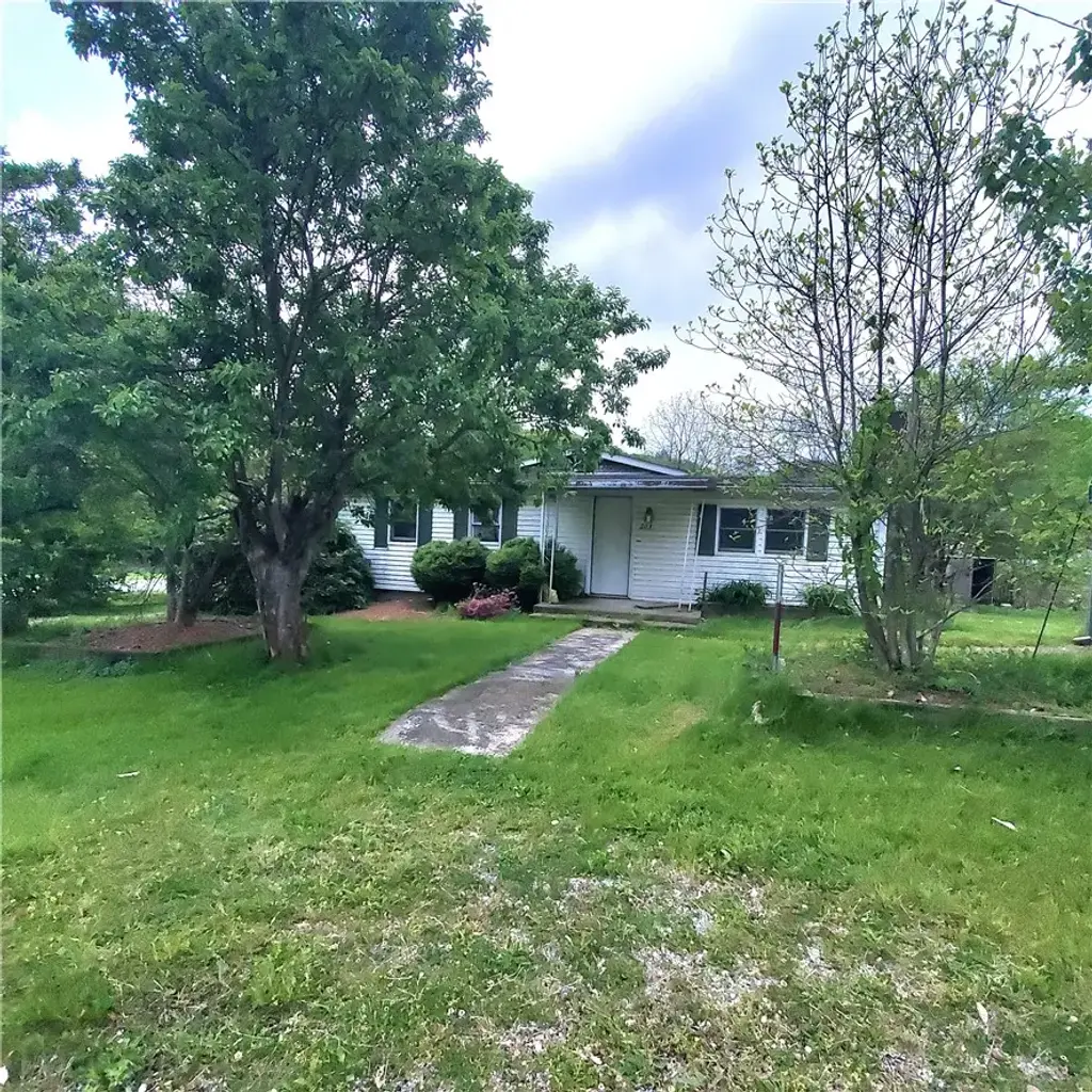 203 Rock Avenue , West Mayfield