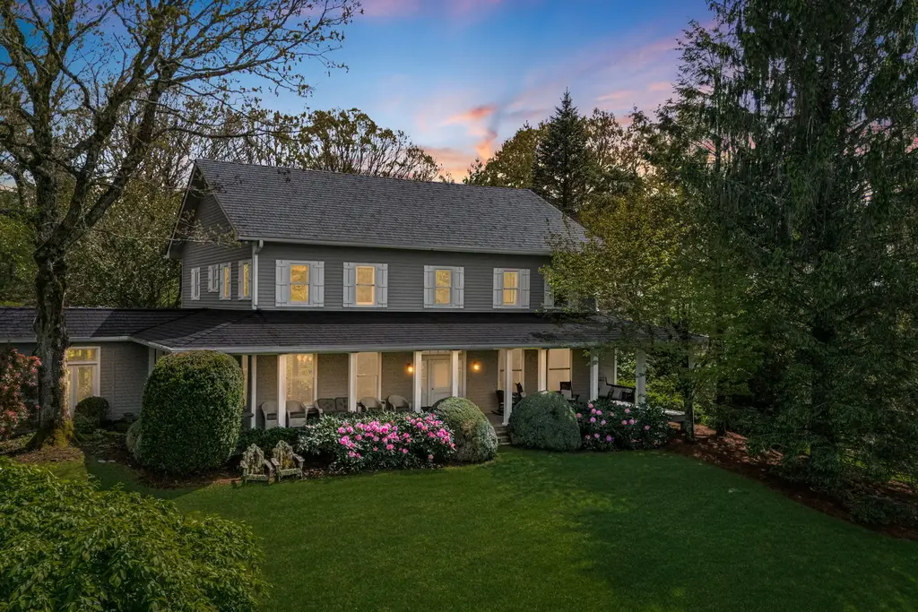 476 Winfield Farm Road, Scaly Mountain