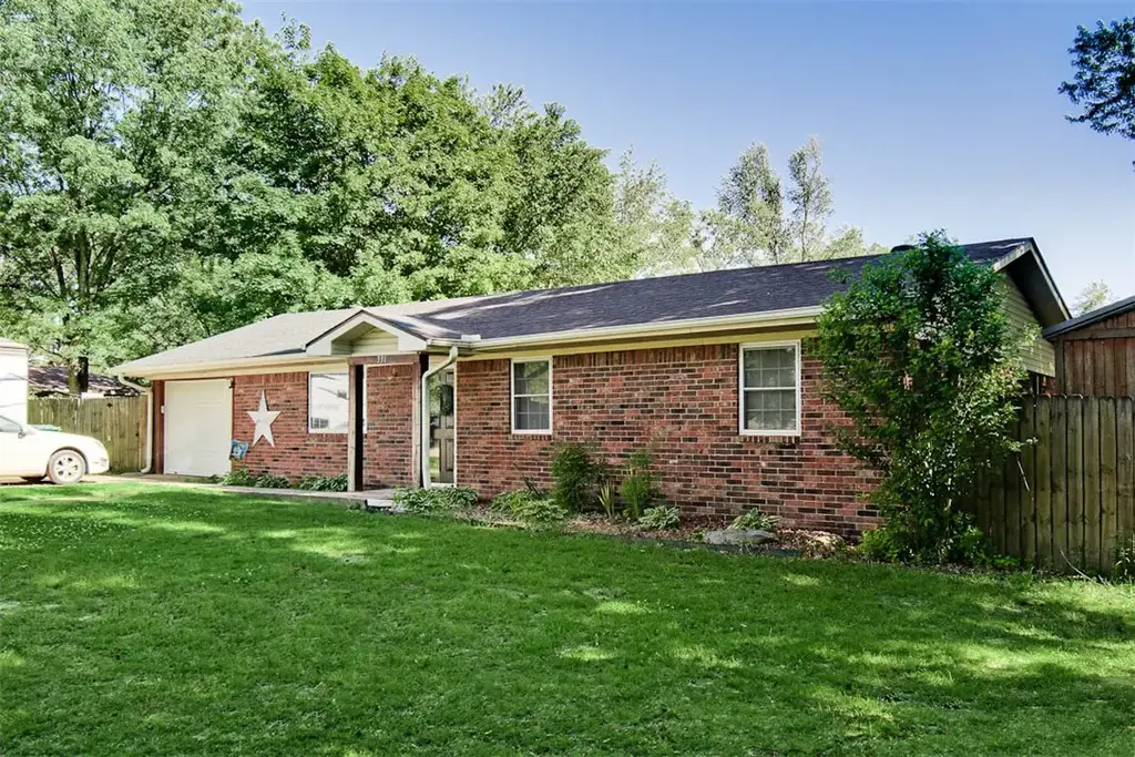 331 W Willow Avenue, Farmington