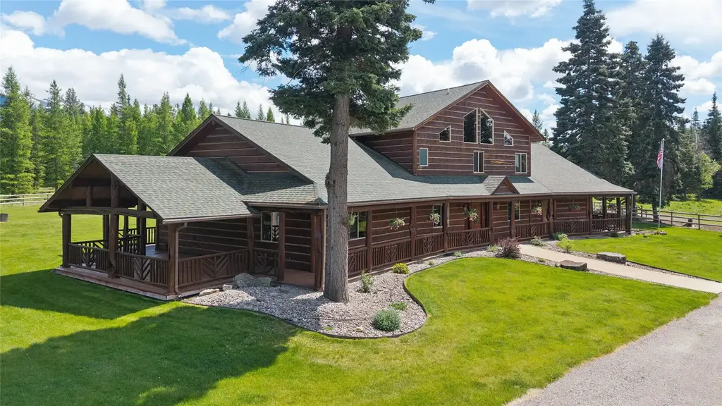 28321 Cougar Trail, Bigfork