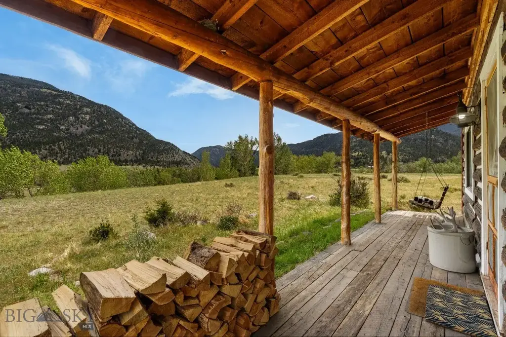 9 Grizzly Meadow Road, Emigrant