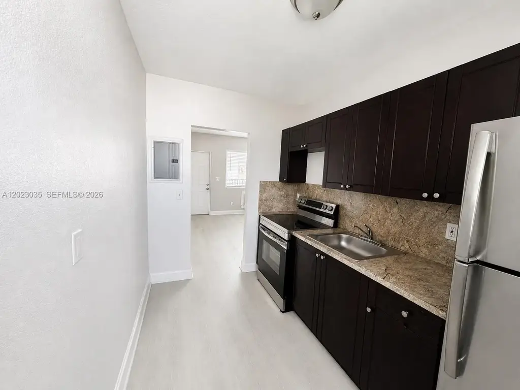 1920 Washington Ave 5, Opa Locka