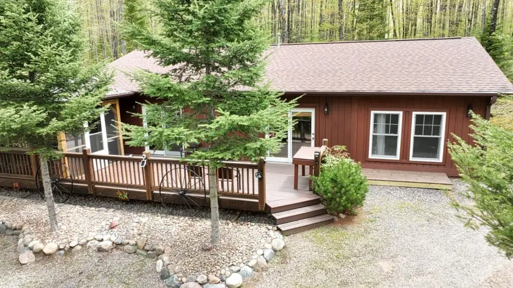 1956 Anvil Lake Rd E, Eagle River